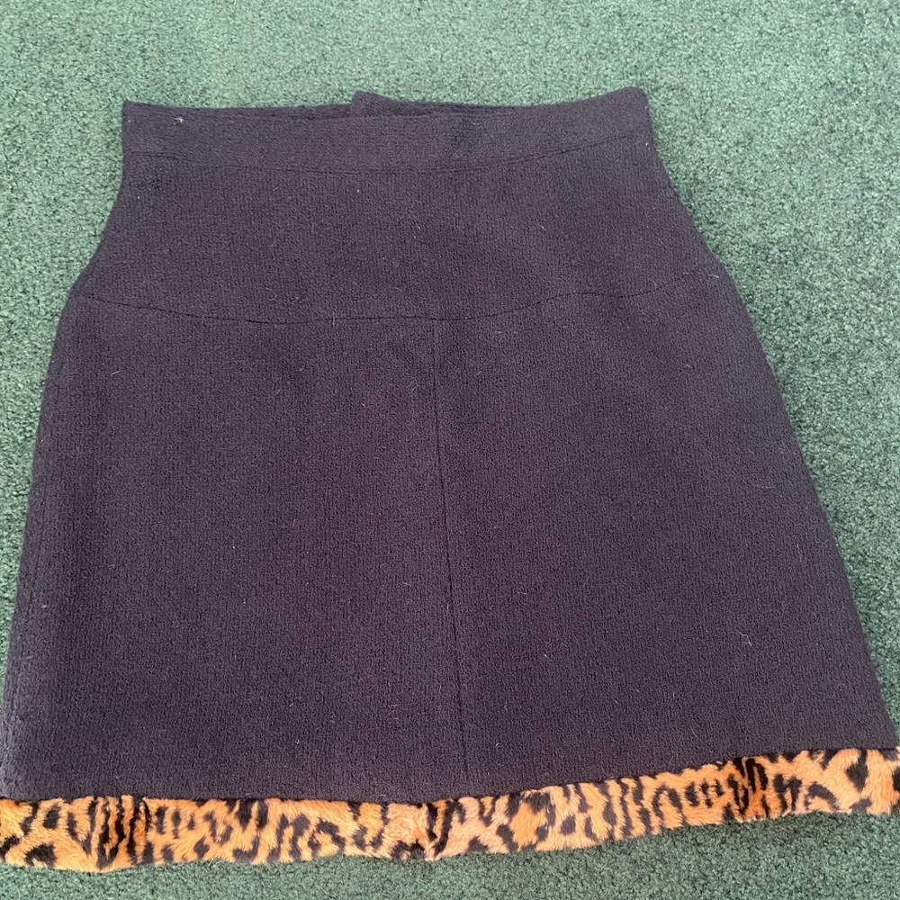 Ladies skirt